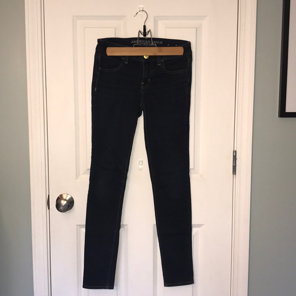 American Eagle-dark wash skinny jegging